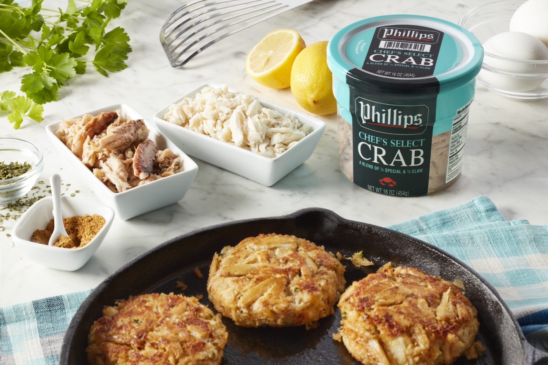 Chef's Select Crab Meat Blend—a blend of white flake and brown meat