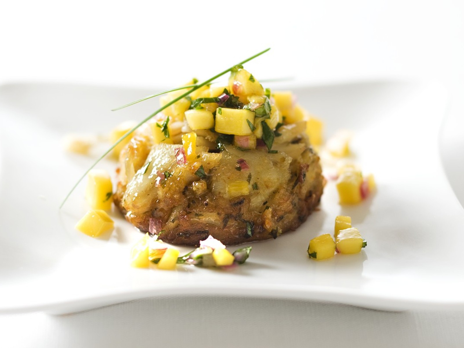 Recipe Spy: Palm Restaurant: Jumbo Lump Crab Cakes with Mango Salsa Recipe