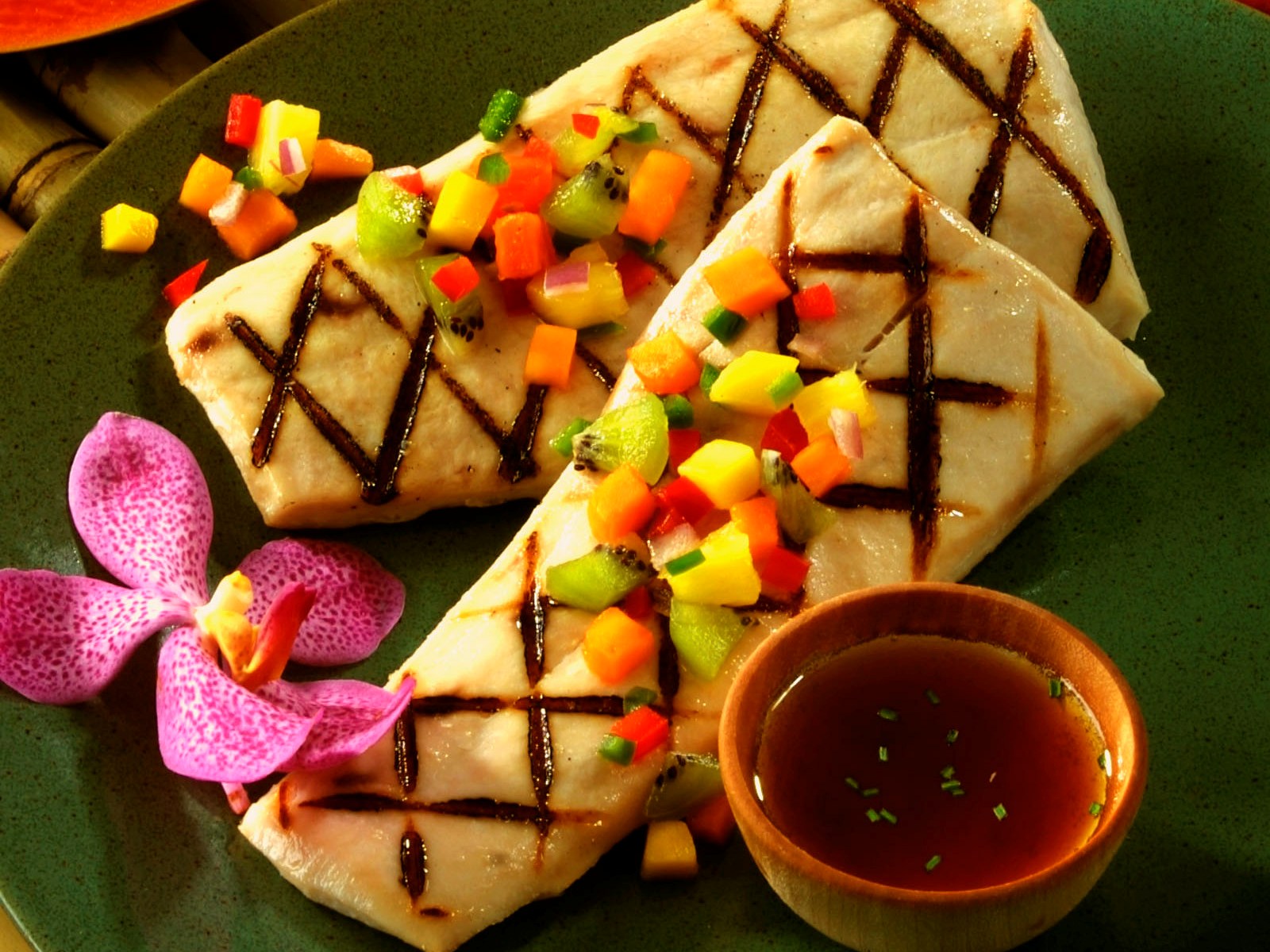 Mahi Mahi with Tropical Fruit Salsa - Phillips Foods, Inc.