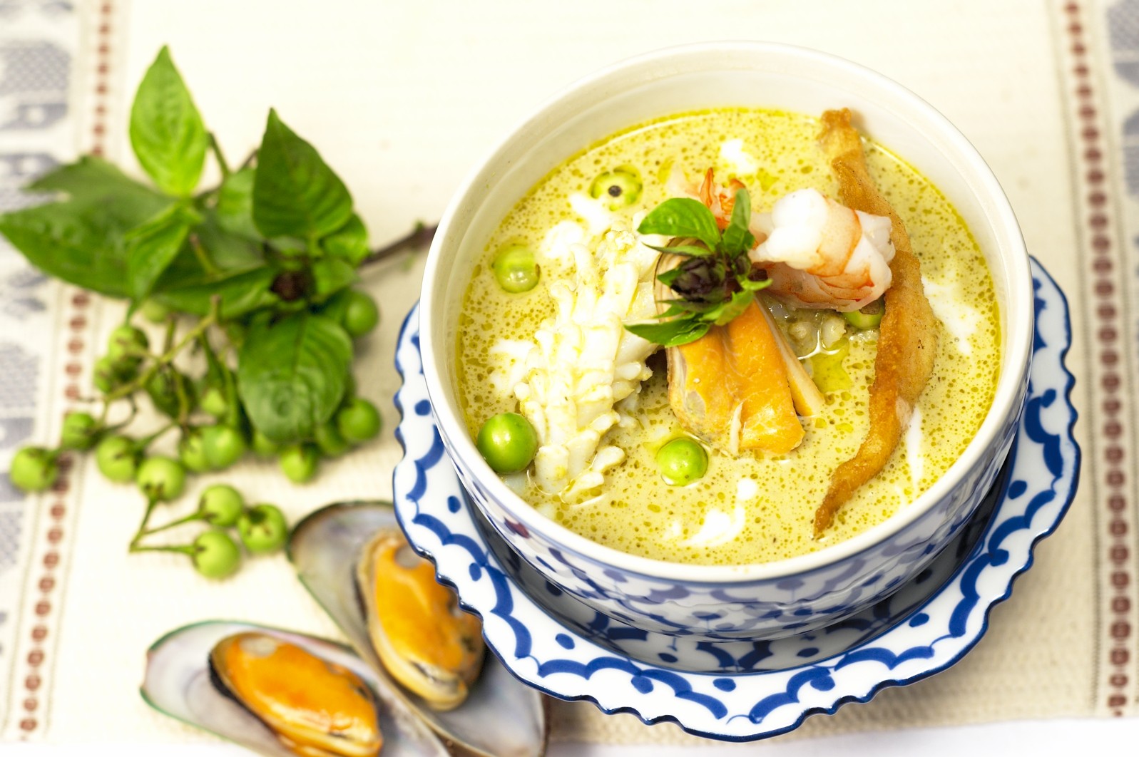 Green Curry Sauce Phillips Foods, Inc.