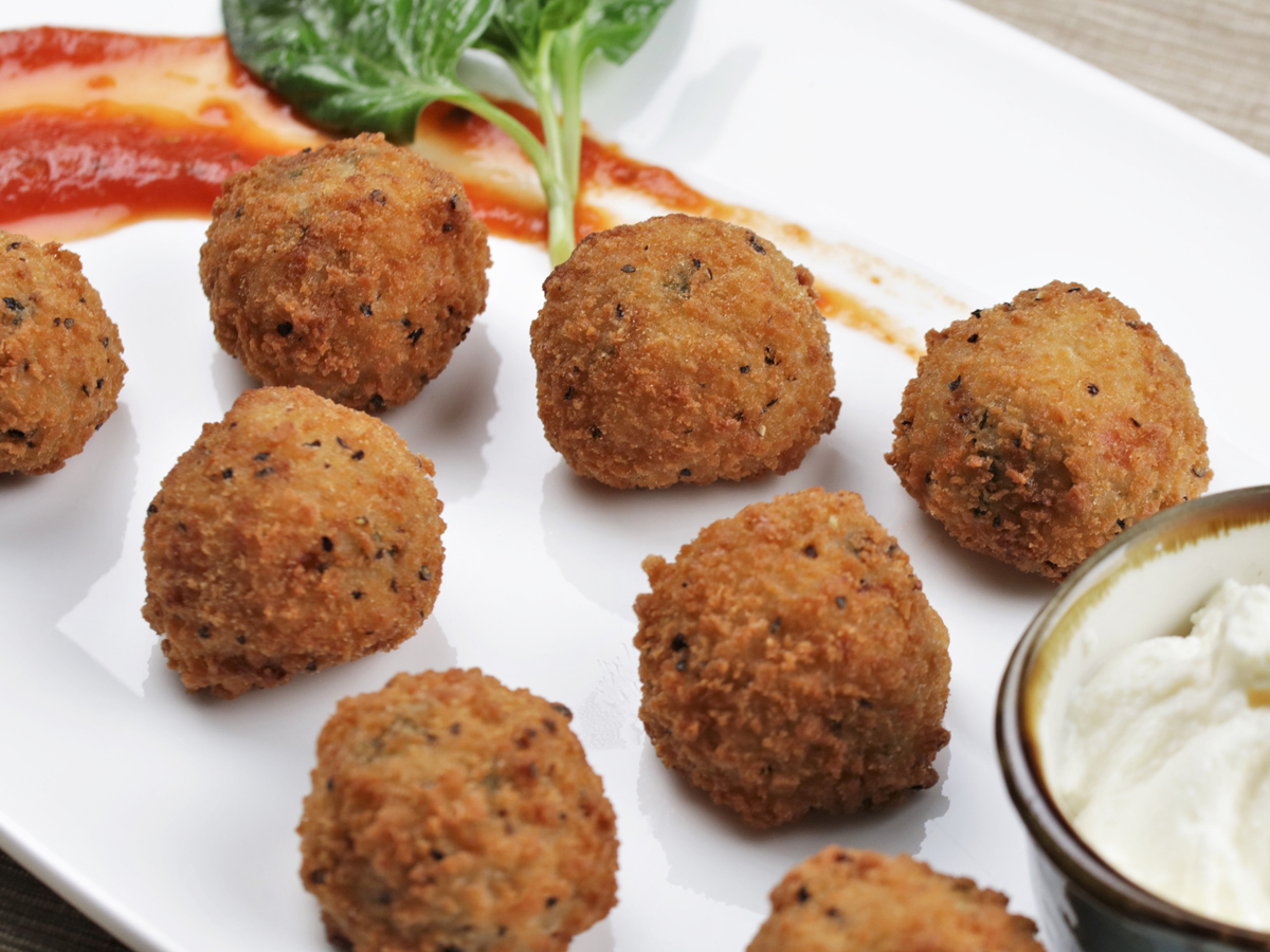 Crab & Mozzarella Arancini, (5) 40ct Bag